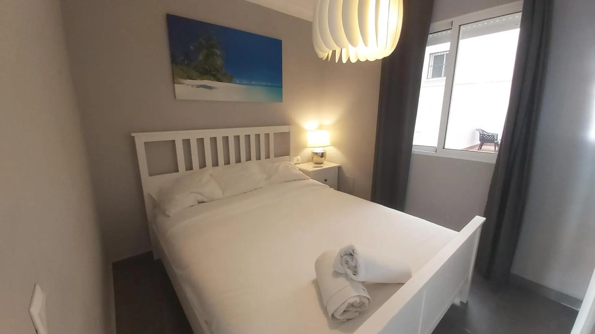 Del Parque Flats San Millan Family Apartment Málaga 0*,